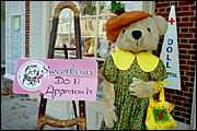 Haddonfield Muffy Vanderbear greeter